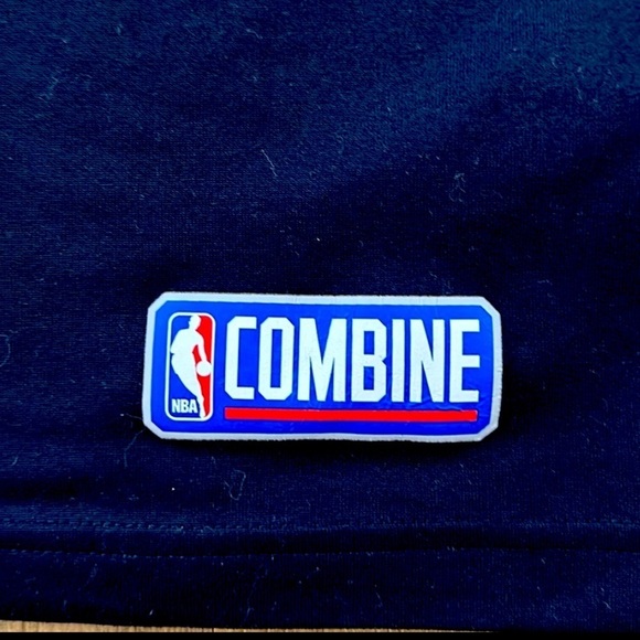 MENS MEDIUM UNDER ARMOUR WARM UP JACKET HEATGEAR NBA COMBINE ATL HAWKS BLACK - Picture 2 of 5